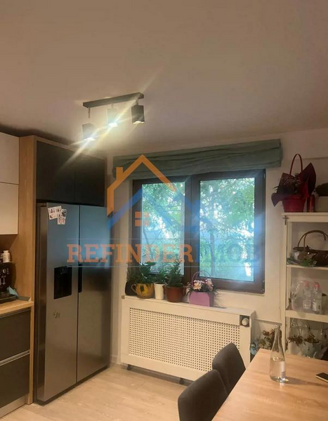 Piata Victoriei, vanzare apartament 3 camere.