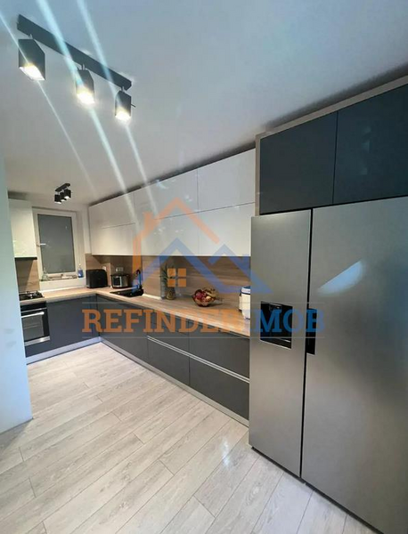 Piata Victoriei, vanzare apartament 3 camere.