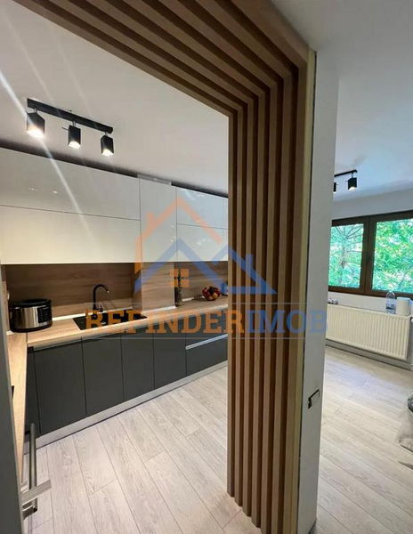 Piata Victoriei, vanzare apartament 3 camere.